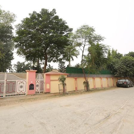 The Karnal Resort Buitenkant foto