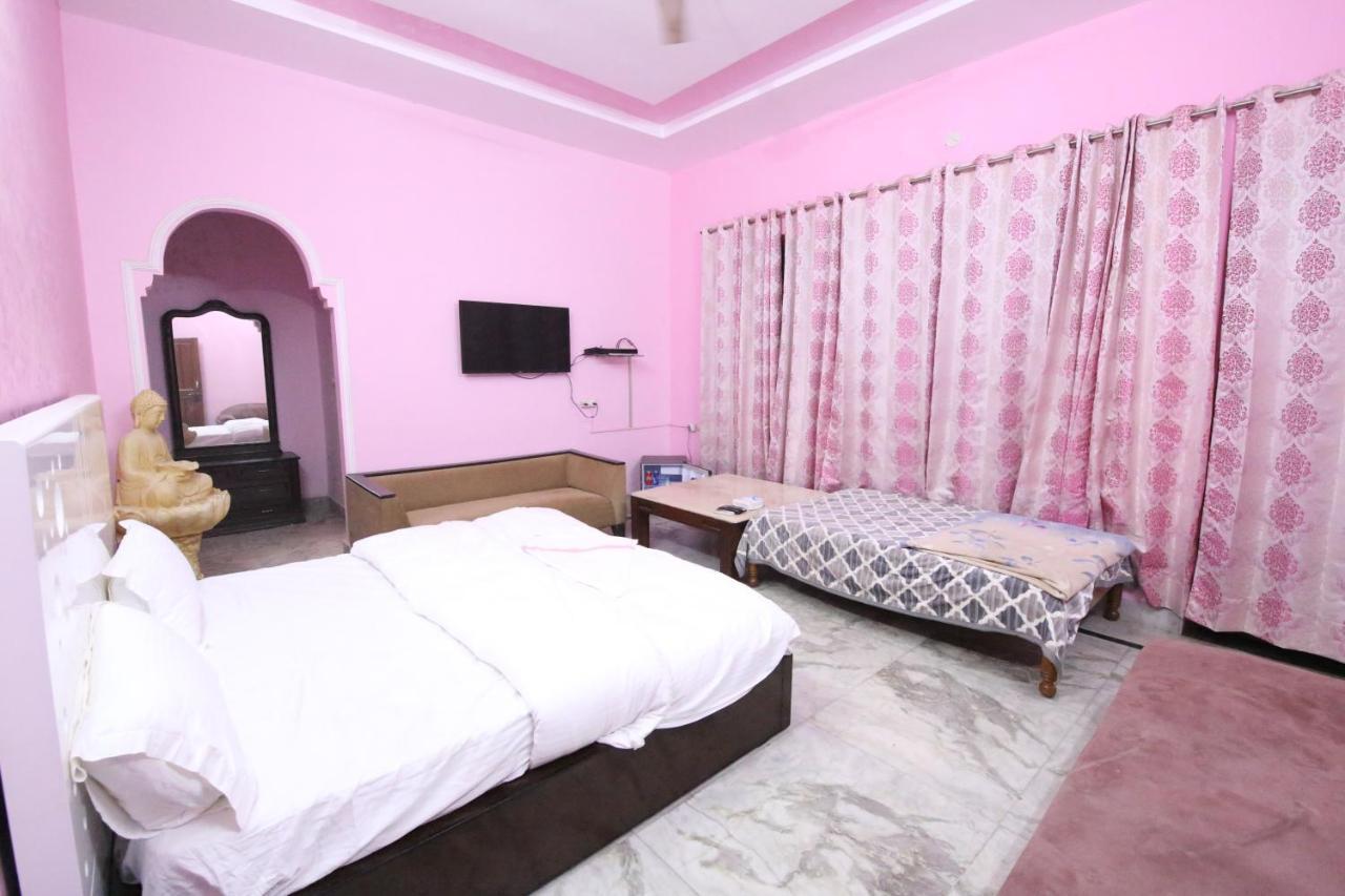 The Karnal Resort Buitenkant foto